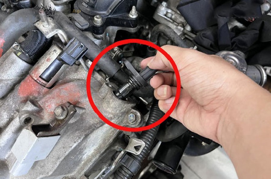 Có phải xe khó nổ, chết máy, rung giật là dấu hiệu lỗi cảm biến trục cơ/trục cam không?