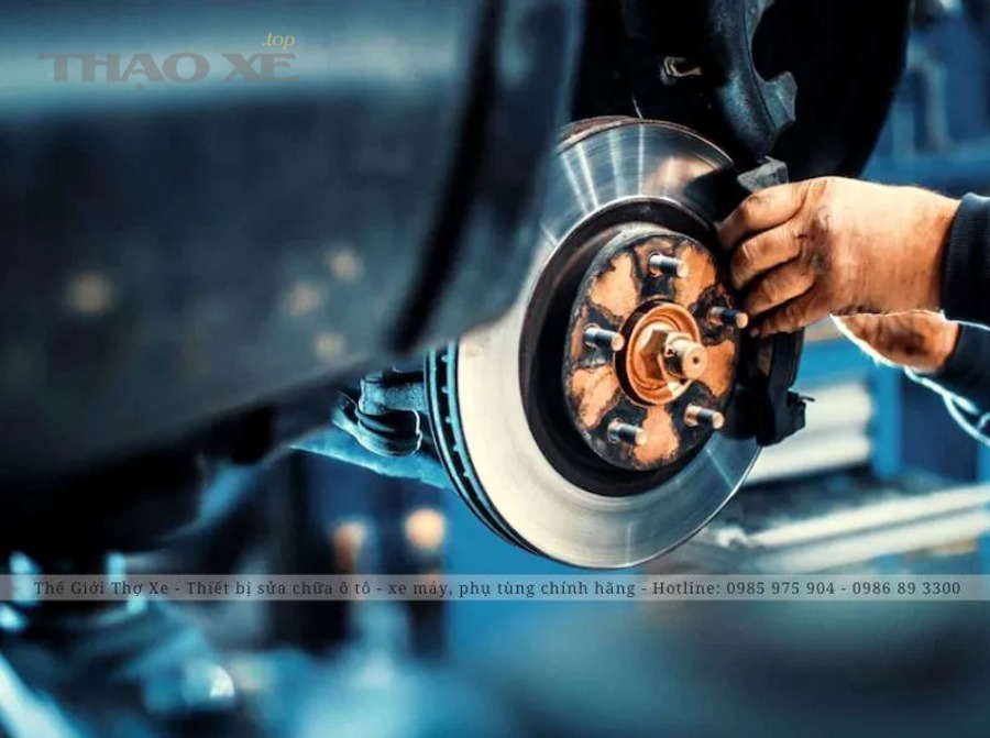Sau khi xả e phanh xong cần kiểm tra những gì để bảo đảm an toàn?