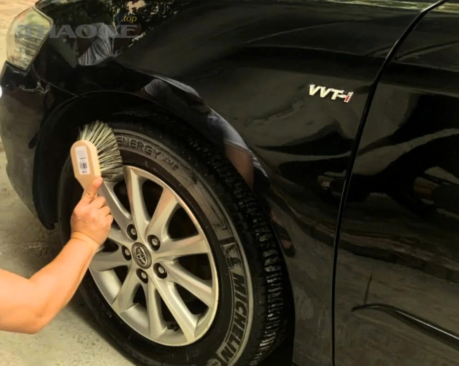 Vì sao lốp ô tô vẫn nhanh hỏng dù chủ xe đã bảo dưỡng định kỳ?