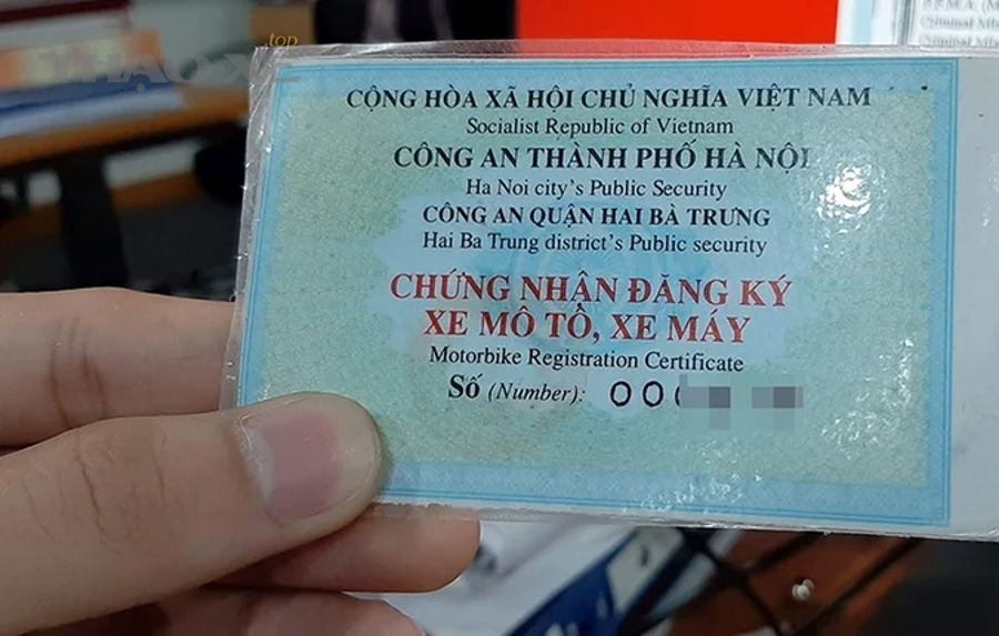 Khoang động cơ ô tô minh họa vị trí kiểm tra số máy