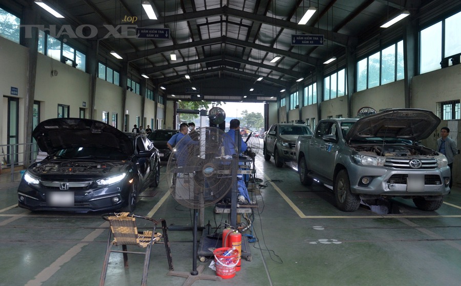Có phải tắt đèn Check Engine là xe sẽ dễ đạt đăng kiểm khí thải hơn không?