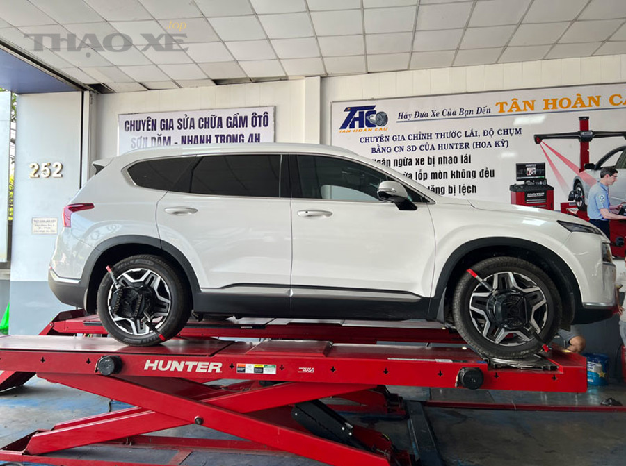 Cập nhật chi phí cân chỉnh thước lái (chỉnh độ chụm) & chỉnh vô lăng lệch cho chủ xe ô tô: Bảng giá, thời gian, lưu ý 7 (Video tham khảo quy trình & dấu hiệu)