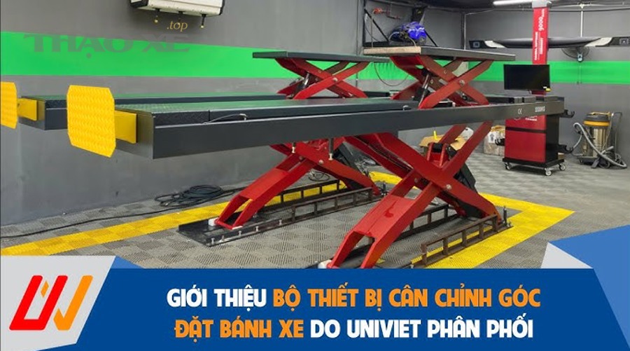 Màn hình máy cân chỉnh góc đặt bánh xe với các thông số camber caster toe và thrust angle