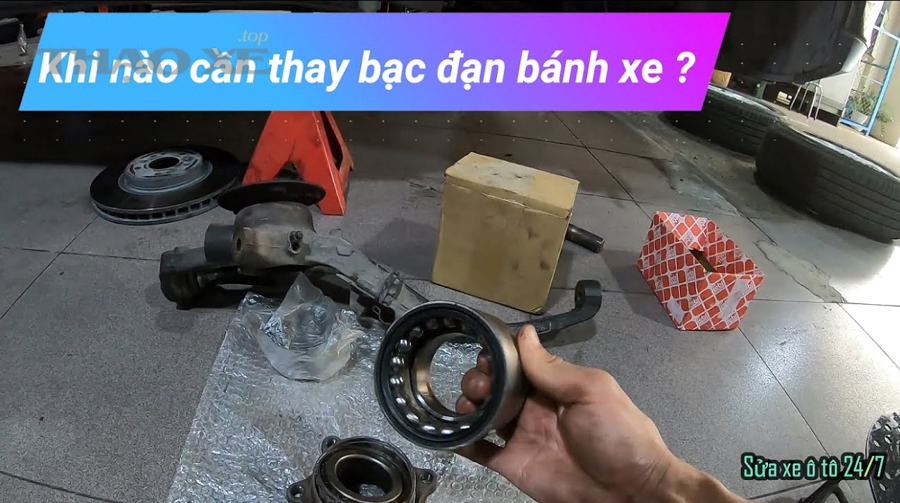 Tiếng hú liên quan phanh (rít/hú khi đạp phanh) hay không?