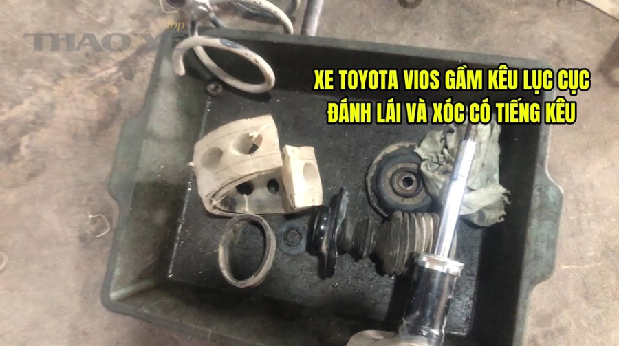 Chủ xe có thể kiểm tra nhanh tiếng kêu cục cục khi đánh lái hết cỡ như thế nào?