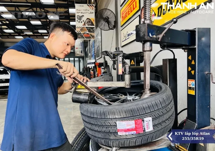 Vá lốp nhanh có bền không? (Có/Không)