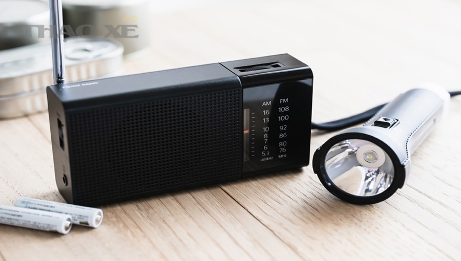 Có trường hợp nào không nên tự vá/bơm mà phải gọi cứu hộ không?