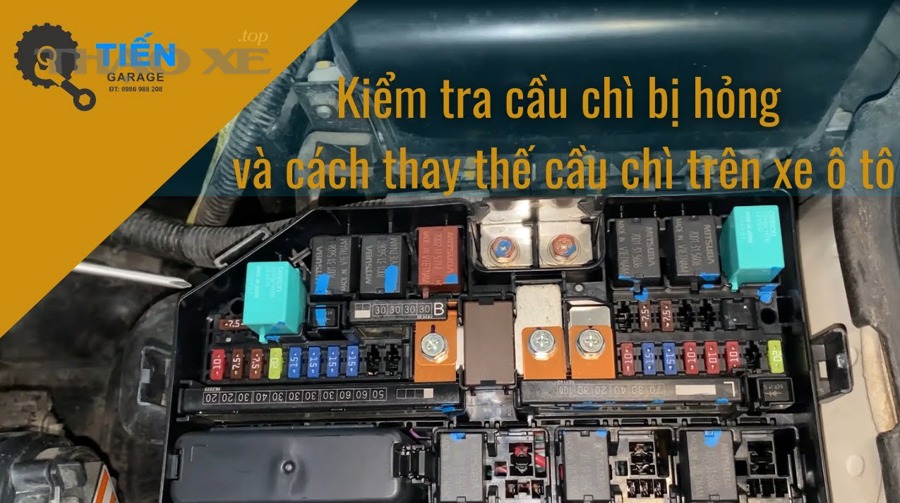Sau khi phát hiện hộp cầu chì hoặc ECU bị ẩm, chủ xe nên xử lý thế nào để tránh chập điện nặng hơn?