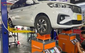 nguyen nhan tieng keu luc cuc duoi gam xe o to 3 1