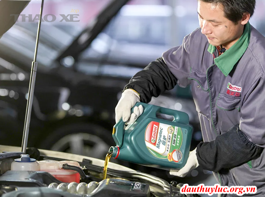 Những sai lầm thường gặp khi thay dầu hộp số và cách tránh (đúng dầu – đúng cách – đúng tình huống)