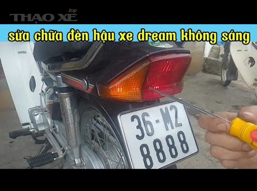 Đèn pha ô tô không sáng khi lái xe ban đêm