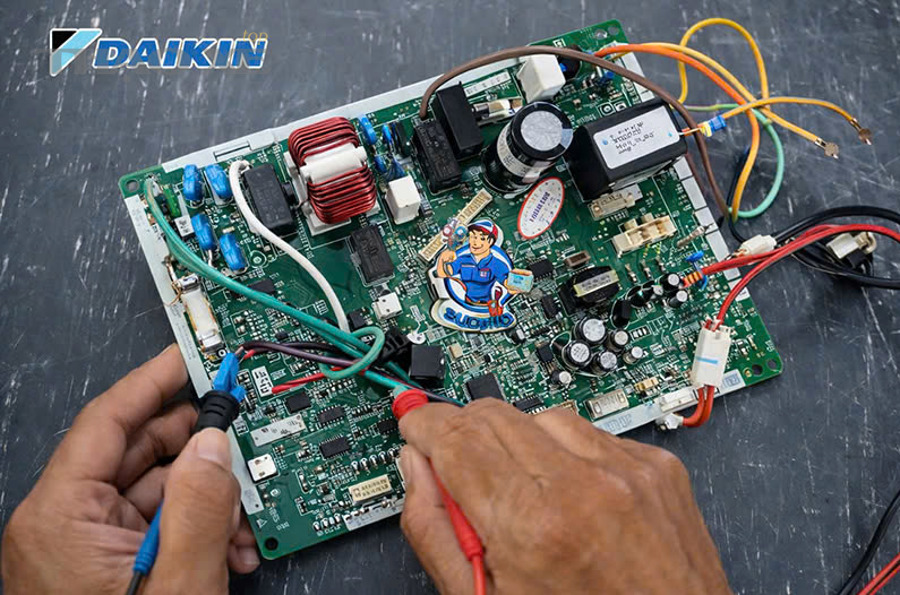 Những trường hợp đặc thù nào khiến thời điểm thay ắc quy ô tô khác với thông thường?