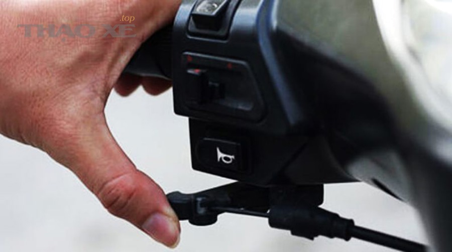 Xe không đề được khác gì với đề khó nổ hoặc đề quay nhưng không nổ?