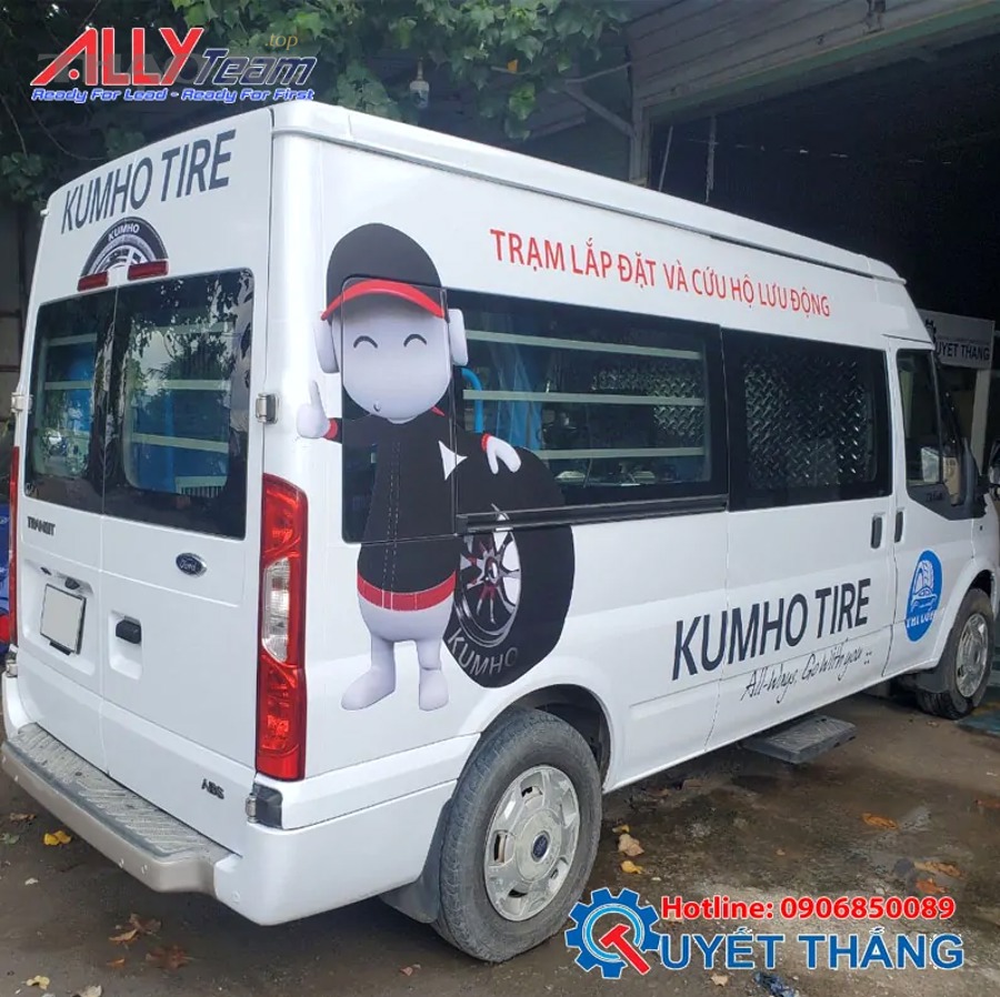 Tự xử lý thủng lốp vs gọi vá lốp lưu động: lựa chọn nào an toàn và tiết kiệm hơn trong từng tình huống?